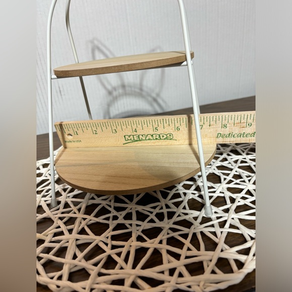 Clearance Bundle w/2nd item for $4.99 shipping Easter tiered bunny tray. - Picture 4 of 7